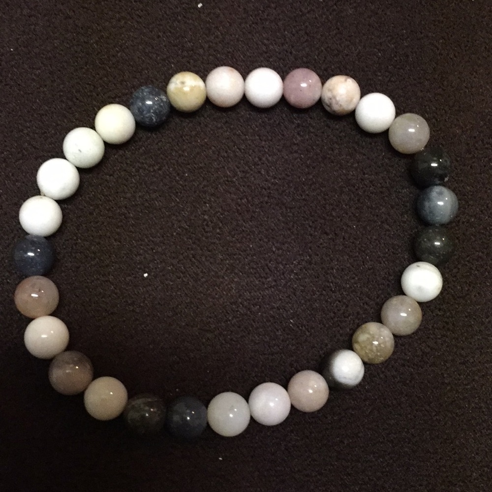 Bracelets - Picture 3 of 6